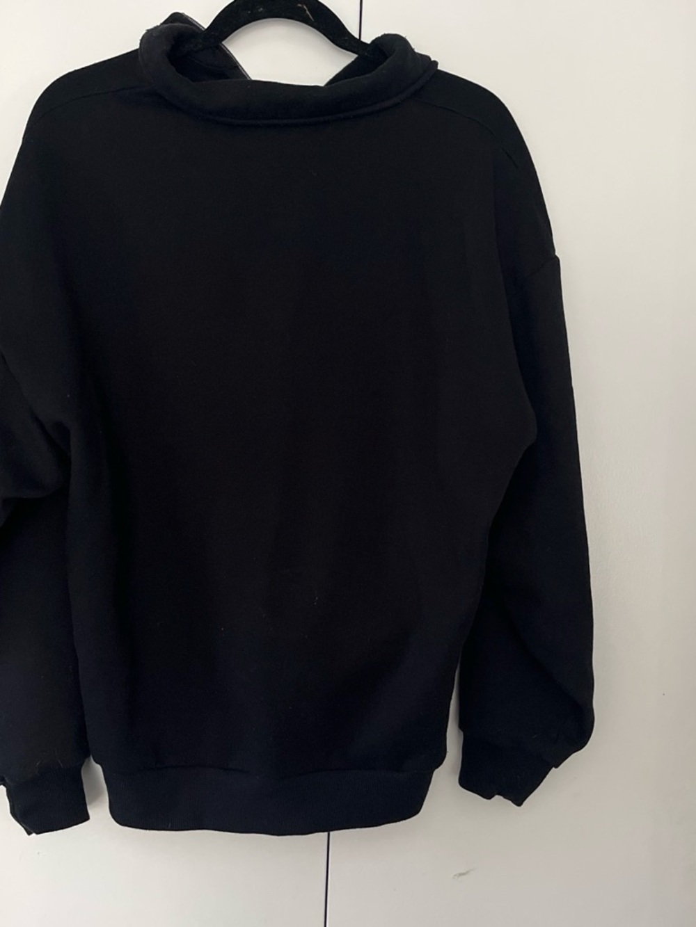 ALO Yoga Men’s Black Half-Zip Sweatshirt with White Logo - Picture 2 of 3